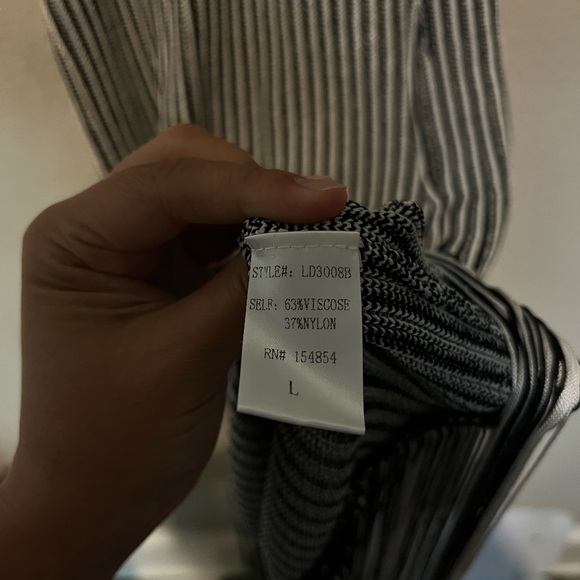 Rehab Lab Black & White Striped Sleeveless Bodycon Dress Size Large Tassels - Picture 5 of 10